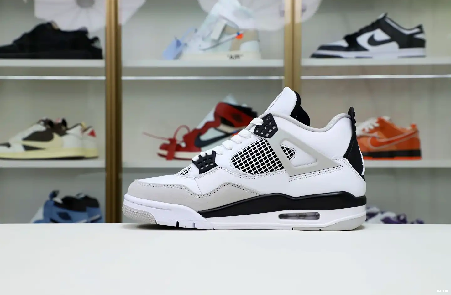 AIR BLACK 4 JORDAN MILITARY 0419